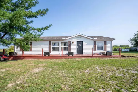 810 Black Partridge Rd, Metamora, IL 61548