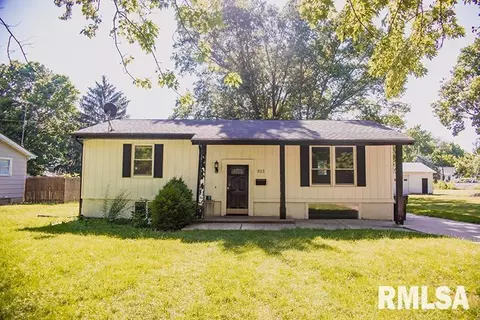 813 Green St, Henry, IL 61537