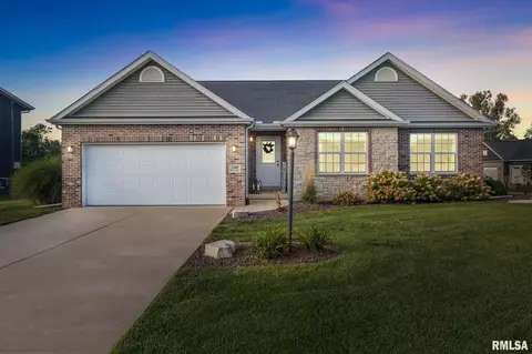 240 Turtle Creek Trl, Morton, IL 61550