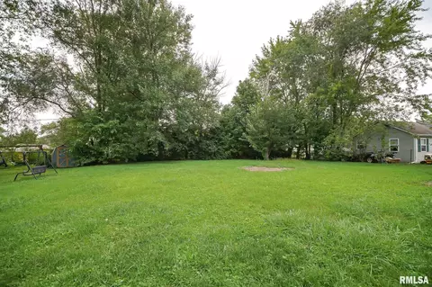 111 Albert St, Washington, IL 61571 photo 2