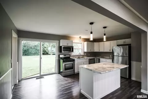 111 Albert St, Washington, IL 61571 photo 9