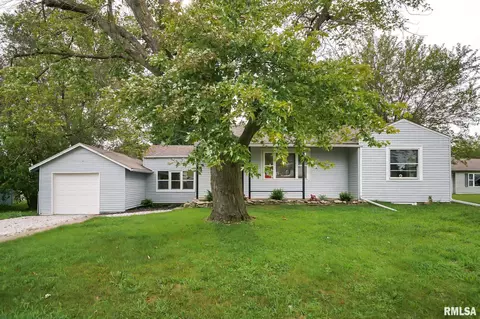 111 Albert St, Washington, IL 61571