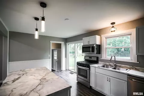 111 Albert St, Washington, IL 61571 photo 11