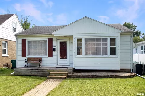 2310 W Laura Ave, West Peoria, IL 61604