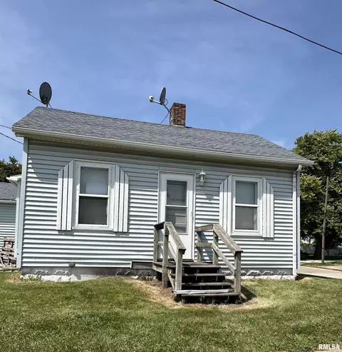 204 S 5th Ave, Canton, IL 61520