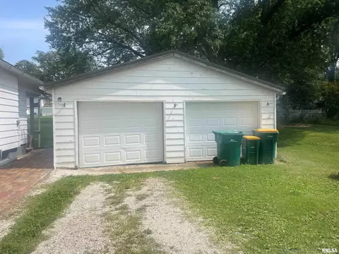 903 Elm St, Macomb, IL 61455 photo 16