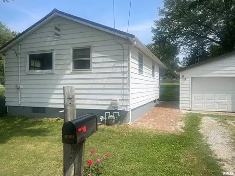903 Elm St, Macomb, IL 61455 photo 15