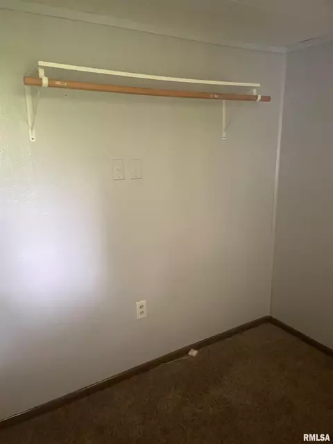 903 Elm St, Macomb, IL 61455 photo 7