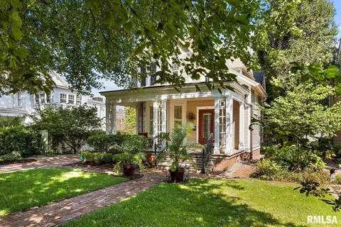 1311 W Moss Ave, Peoria, IL 61606