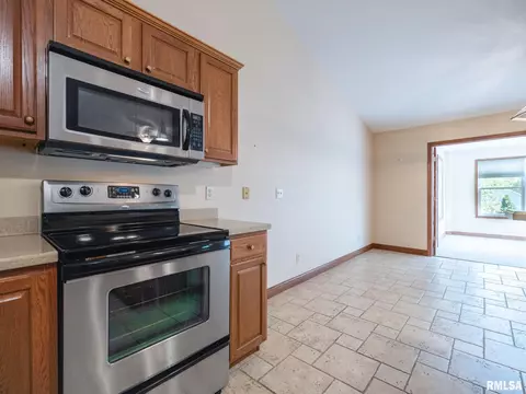 103 Grandezza Dr, Washington, IL 61571 photo 18