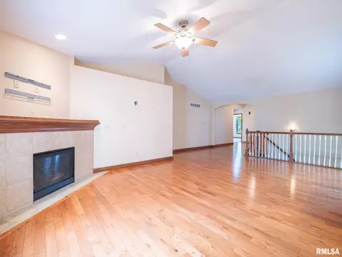 103 Grandezza Dr, Washington, IL 61571 photo 12