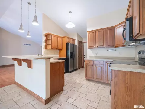 103 Grandezza Dr, Washington, IL 61571 photo 16