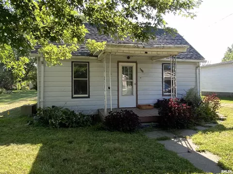 209 Central Ave, Saint David, IL 61563