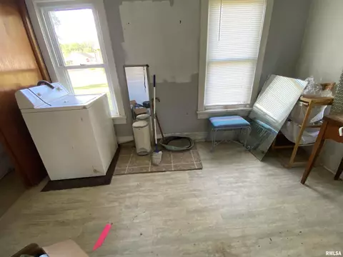 Other - 209 Central Ave, Saint David, IL 61563 photo 4 of 5