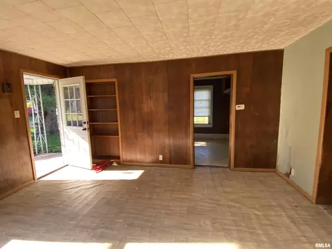 Living - 209 Central Ave, Saint David, IL 61563 photo 2 of 4
