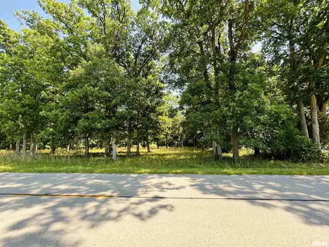 24165 Cooper Rd, Morton, IL 61550