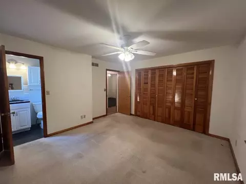 Bedroom - 849 E Franklin St, Macomb, IL 61455 photo 3 of 7