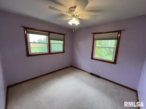 Bedroom - 849 E Franklin St, Macomb, IL 61455 photo 5 of 7