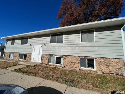 521-523 3rd St, Lacon, IL 61540 photo 4