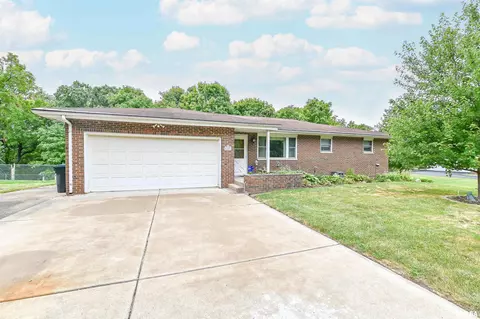 121 Highview Ter, East Peoria, IL 61611
