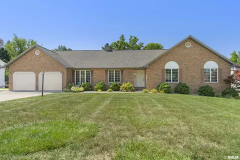 512 Wedgewood Ter, Germantown Hills, IL 61548