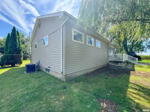 306 W Bertram St, Metamora, IL 61548 photo 2