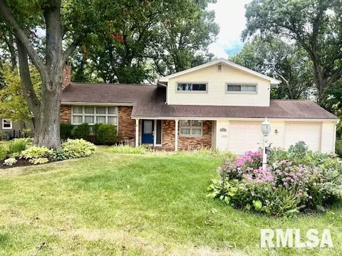 6503 N Cedarbrook Ln, Peoria, IL 61614