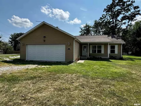 811 W Washington St, Macomb, IL 61455