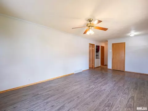 210 Graze Ave, Dunlap, IL 61525 photo 24