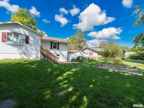 210 Graze Ave, Dunlap, IL 61525 photo 10