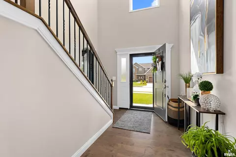 Entry Way - 3115 W Boulder Point Ct, Dunlap, IL 61525 photo 1 of 3
