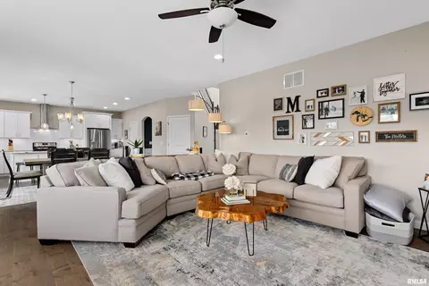 Living - 3115 W Boulder Point Ct, Dunlap, IL 61525 photo 4 of 7