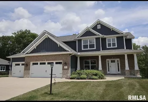 322 Shaggybark Trl, Morton, IL 61550