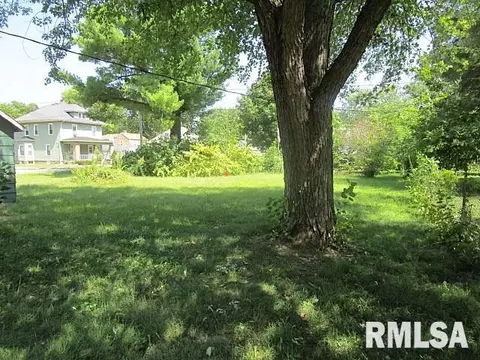 712 Main St, Henry, IL 61537 photo 3