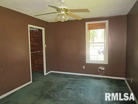 712 Main St, Henry, IL 61537 photo 11