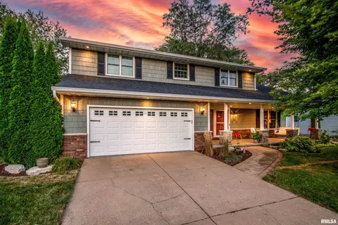 6620 N Talisman Ter, Peoria, IL 61615