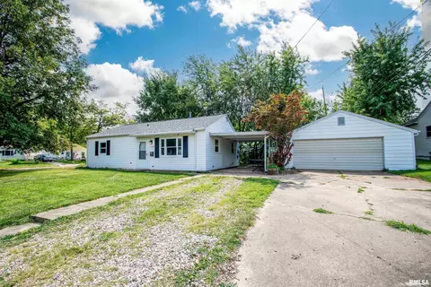 1016 W Willow Ln, Peoria, IL 61615