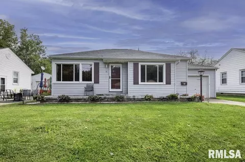 15 Cherry St, Bartonville, IL 61607