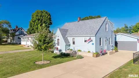 210 Harmony Ave, East Peoria, IL 61611