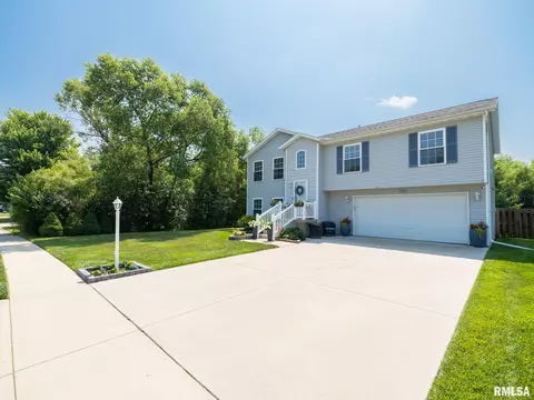 1700 Jadens Way, Washington, IL 61571