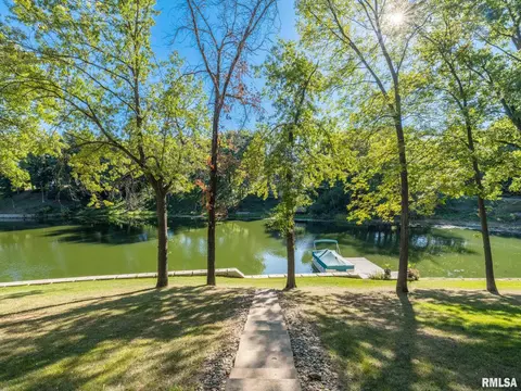 View/Area - 4021 S Dunbar Pt, Mapleton, IL 61547 photo 2 of 9