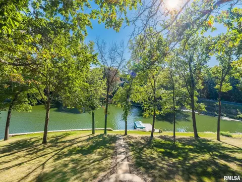 View/Area - 4021 S Dunbar Pt, Mapleton, IL 61547 photo 1 of 9
