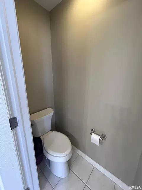 Bath - 11513 N Ballymore Ave, Dunlap, IL 61525 photo 9 of 13