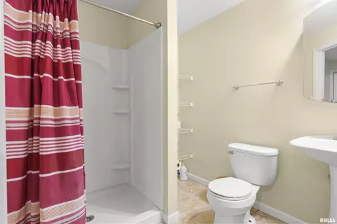 Bath - 11513 N Ballymore Ave, Dunlap, IL 61525 photo 12 of 13
