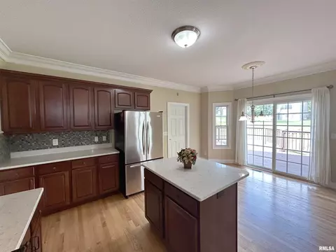 Kitchen - 11513 N Ballymore Ave, Dunlap, IL 61525 photo 5 of 7