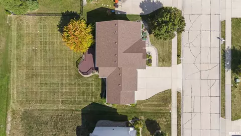 View/Area - 11513 N Ballymore Ave, Dunlap, IL 61525 photo 2 of 8