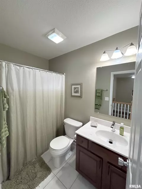 Bath - 11513 N Ballymore Ave, Dunlap, IL 61525 photo 10 of 13