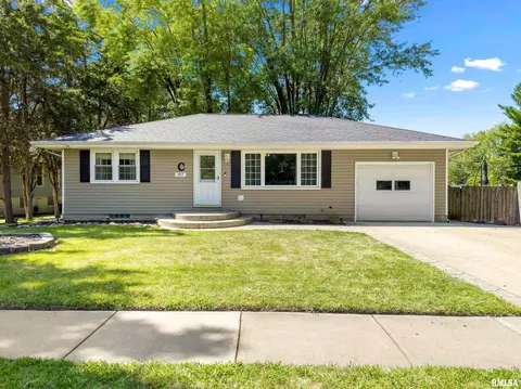 3917 S Ricketts Ave, Bartonville, IL 61607