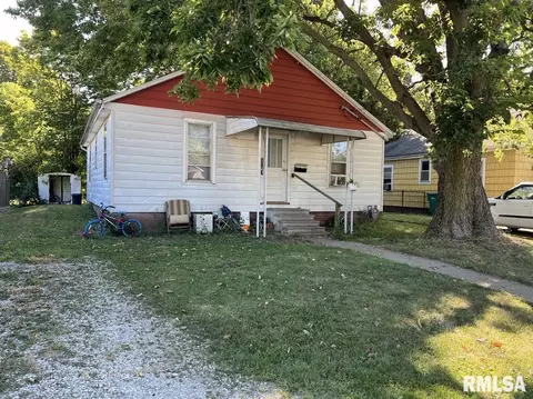 311 S Clay St, Macomb, IL 61455 photo 1