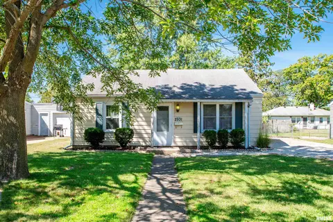 2931 N Mission Rd, Peoria, IL 61604